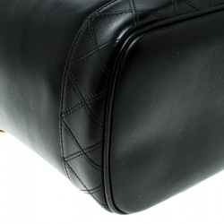 مملوكة مسبقًا حافظة شانيل فنيتي جلد سوداء