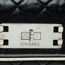 مملوكة مسبقًا Chanel Black Quilted Leather East West Flap Bag