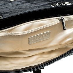 مملوكة مسبقًا Chanel Black Quilted Leather East West Flap Bag