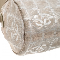 مملوكة مسبقًا Chanel Beige Nylon Small Vintage CC Travel Line Shoulder Bag    
