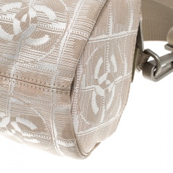 مملوكة مسبقًا Chanel Beige Nylon Small Vintage CC Travel Line Shoulder Bag    