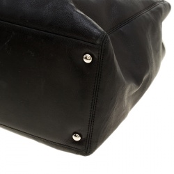 Pre Owned حقيبة يد شانيل ايجيوزيتف كيرف جلد سوداء/بيضاء