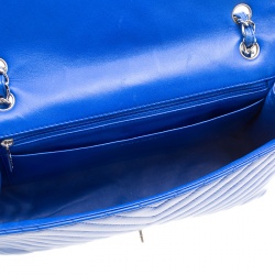 Pre Owned Chanel Blue Chevron Quilted Leather Jumbo Classic Flap Bag