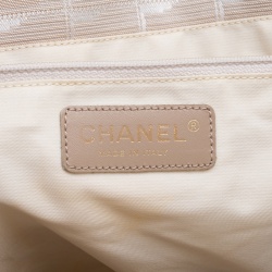 مملوكة مسبقًا Chanel Beige Nylon Travel Line Tote