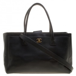  مملوكة مسبقًا Chanel Black Leather Cerf Tote