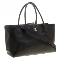مملوكة مسبقًا Chanel Black Leather Cerf Tote