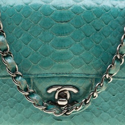 Pre Owned حقيبة شانيل قلاب كلاسيك جلد ثعبان ذهبي/ وردي