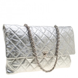 Pre Owned Chanel Metallic Silver Leather Flap Bag