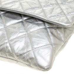Pre Owned Chanel Metallic Silver Leather Flap Bag