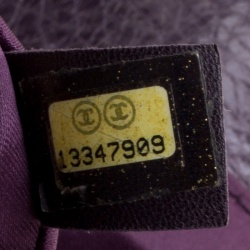 Pre Owned حقيبة كتف شانيل خياطة عريضة جلد بنفسجية