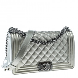 Pre Owned Chanel Silver Quilted Patent Leather Medium Boy Flap Bag