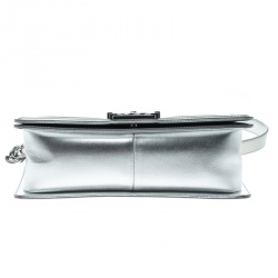 Pre Owned Chanel Silver Quilted Patent Leather Medium Boy Flap Bag