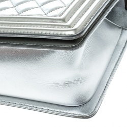 Pre Owned Chanel Silver Quilted Patent Leather Medium Boy Flap Bag