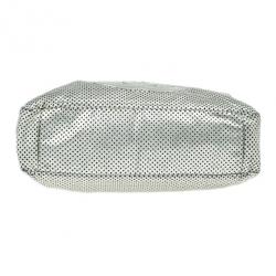 مملوكة مسبقًا Chanel Silver Metallic Leather Perforated Rodeo Drive Grand Shopping Hobo