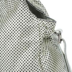 مملوكة مسبقًا Chanel Silver Metallic Leather Perforated Rodeo Drive Grand Shopping Hobo
