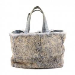 مملوكة مسبقًا حقيبة يد شانيل فينتدج سويدي/ فرو لابين رمادية