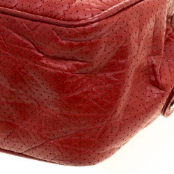 Pre Owned حقيبة كتف شانيل 50s جلد مخرمة حمراء