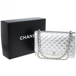 مملوكة مسبقًا Chanel Metallic Silver Leather Maxi Flap Bag