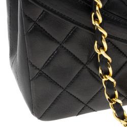 Pre Owned Chanel Vintage Black Quilted Lambskin Classic Flap Bag