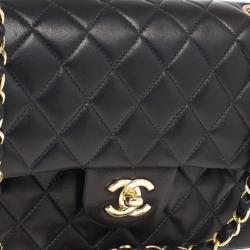 مملوكة مسبقًا Chanel Small Lambskin Classic Shoulder Bag