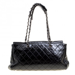 مملوكة مسبقًا Chanel Black Quilted Patent Leather Ritz Flap Bag