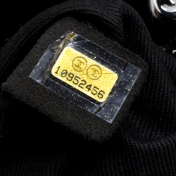 مملوكة مسبقًا Chanel Black Quilted Patent Leather Ritz Flap Bag