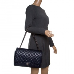 Pre Owned حقيبة شانيل ماكسي كلاسيك جلد مبطن بقلاب مزدوج سوداء