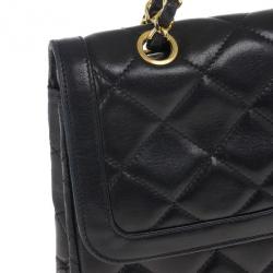 مملوكة مسبقًا Chanel Black Lambskin Vintage Medium Flap Bag
