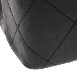 مملوكة مسبقًا Chanel Black Lambskin Vintage Medium Flap Bag