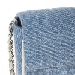 مملوكة مسبقًا حقيبة شانيل شوكوليت بار إيست-وست دنيم أزرق وسط