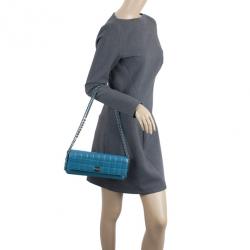 مملوكة مسبقًا Chanel Blue Leather Quilted Chocolate Bar East-West Shoulder Bag