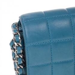 مملوكة مسبقًا Chanel Blue Leather Quilted Chocolate Bar East-West Shoulder Bag
