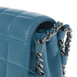 مملوكة مسبقًا Chanel Blue Leather Quilted Chocolate Bar East-West Shoulder Bag