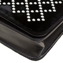 Pre Owned Chanel Black Pearl Quilted Velvet WOC Wallet