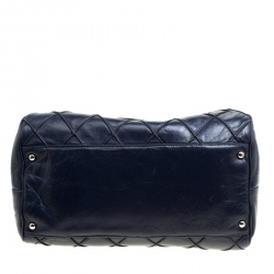 مملوكة مسبقًا Chanel Navy Blue Quilted Leather CC Bowler Bag