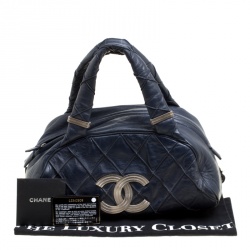 مملوكة مسبقًا Chanel Navy Blue Quilted Leather CC Bowler Bag