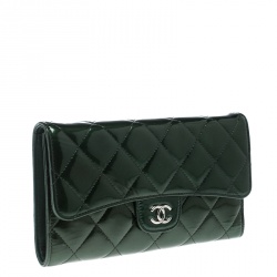 مملوكة مسبقًا Chanel Green Quilted Leather Classic Flap Wallet