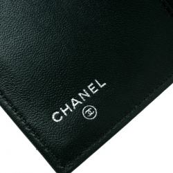 مملوكة مسبقًا Chanel Green Quilted Leather Classic Flap Wallet