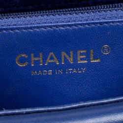 Pre Owned Chanel Blue Quilted Jersey Diana Flap Bag