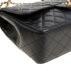 مملوكة مسبقًا حقيبة شانيل قلاب مفرد كلاسيك جامبو جلد كافيار مبطنة سوداء
