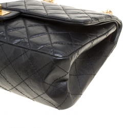 مملوكة مسبقًا حقيبة شانيل قلاب 226 قلاب كلاسيك 2.55 ريإيشو جلد مبطنة سوداء