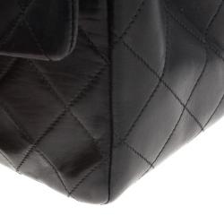 مملوكة مسبقًا Chanel Black Vintage Lambskin Medium Classic Flap Bag