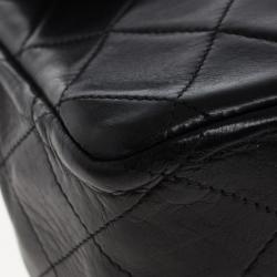 مملوكة مسبقًا Chanel Black Vintage Lambskin Medium Classic Flap Bag