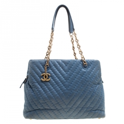 Chanel Blue Iridescent Chevron Quilted Leather Large Surpique Tote Chanel