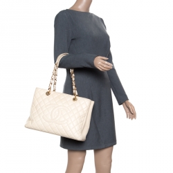 Pre Owned Chanel Beige Quilted Caviar Leather Grand Shopper Tote Bag