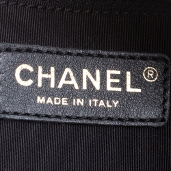 مملوكة مسبقًا حقيبة شانيل غيرل شانيل كبيرة جلد بنية داكنة