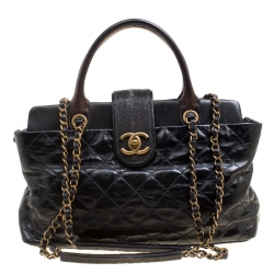 Pre Owned حقيبة كتف شانيل يد علوية بيندي CC باريس بومباي جلد مبطنة سوداء