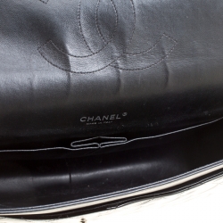 مملوكة مسبقًا Chanel Black Quilted Patent Leather Maxi Classic Double Flap Bag