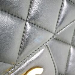 مملوكة مسبقًا Chanel Black Lambskin Leather With Gold Hardware Single Flap Bag 