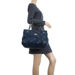 مملوكة مسبقًا Chanel Blue Bubble Quilted Tote